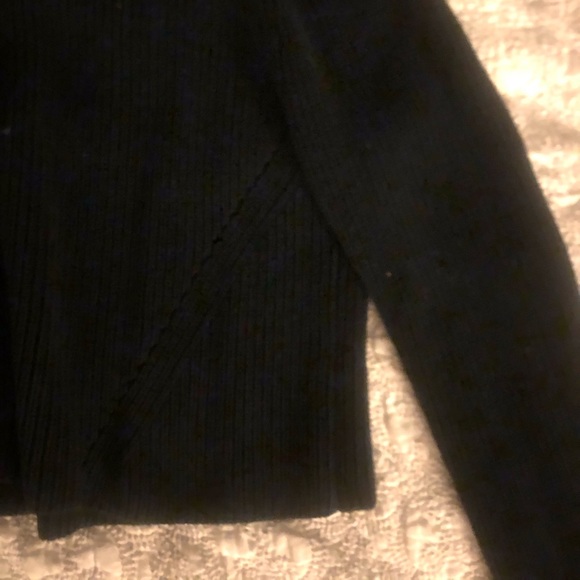 Black cable knit sweater! Crop! - Picture 4 of 5